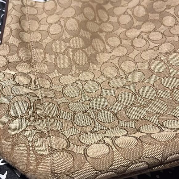 Coach Brown & Tan Logo Shoulder Purse - Picture 2 of 11